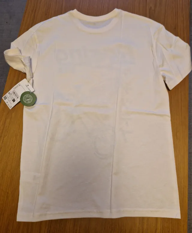 Camiseta C&A, anime, talla 170, con etiquetas