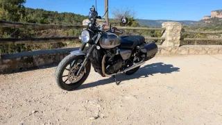 Maletas y Soportes Triumph