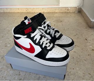 Nike Air Force 1 Mid Blancas y Negras