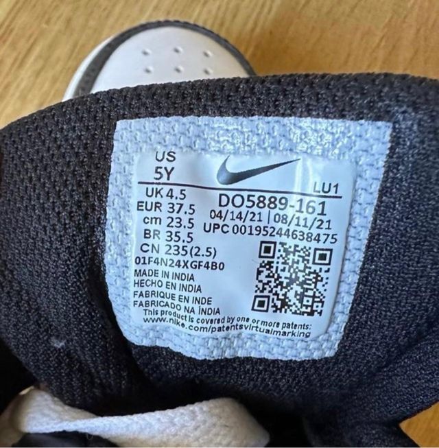 Nike Air Force 1 Mid Blancas y Negras