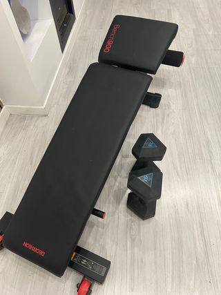 Banco de pesas y mancuernas