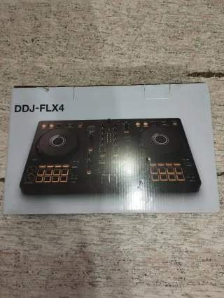 Controladora DJ Pioneer DDJ FLX4 Negra