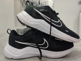 Zapatillas Nike Hombre Negras y Blancas