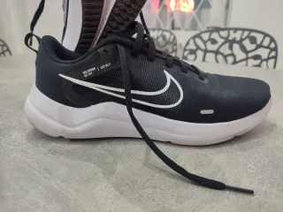 Zapatillas Nike Hombre Negras y Blancas