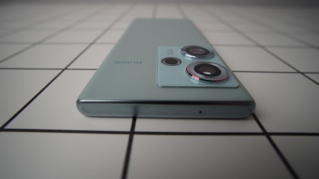 ZTE Nubia Z50 12/512 GB