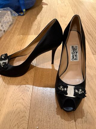 Salvatore Ferragamo Scarpe Aperte Nere