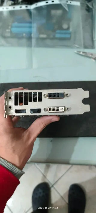 PC completo no l’alimentatore ottimo uso generale