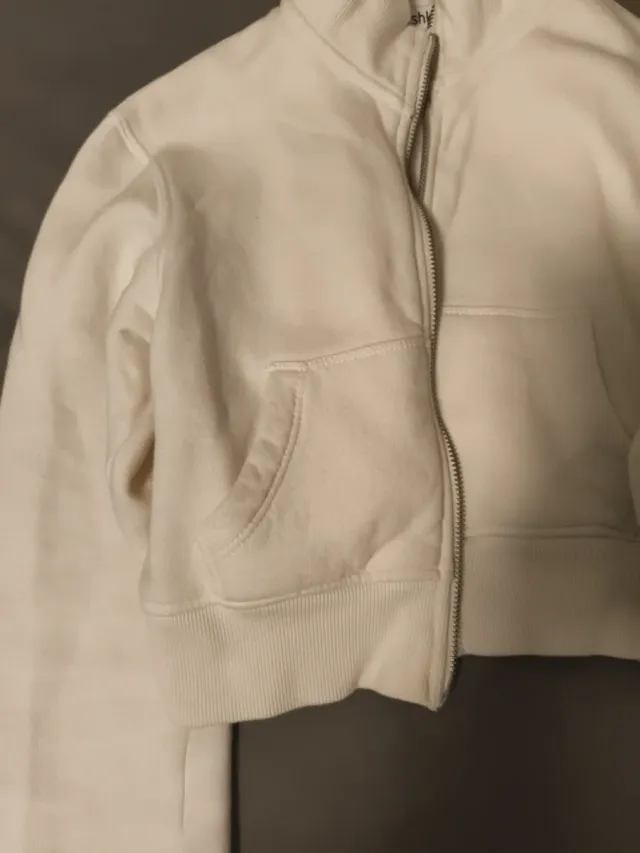 Sudadera corta Bershka blanca