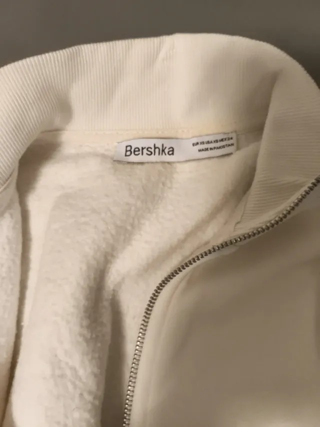 Sudadera corta Bershka blanca