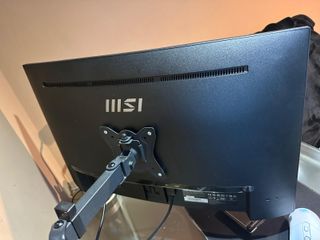 Pantalla MSI PRO Curva Full HD 27¨