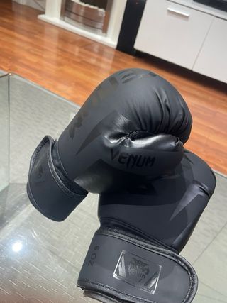 Guantes Boxeo Venum 6 oz Negros