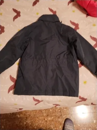 Chaqueta gris y roja talla 6