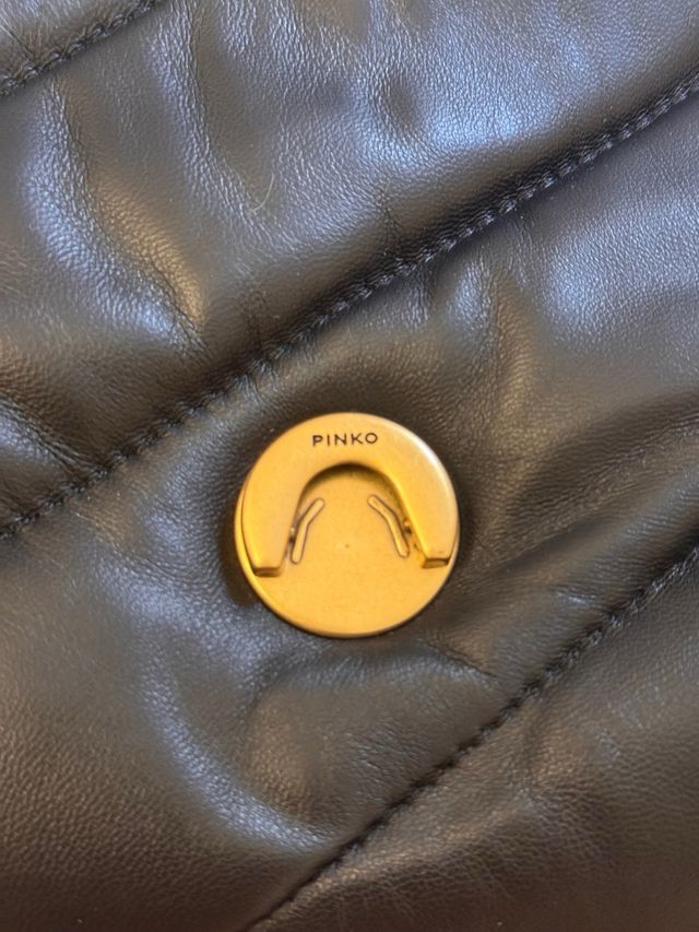 Bolso Pinko Love Puff Negro Cuero