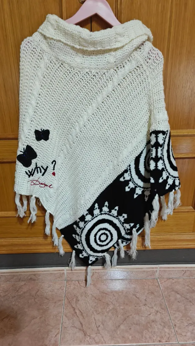 Poncho Desigual Talla M