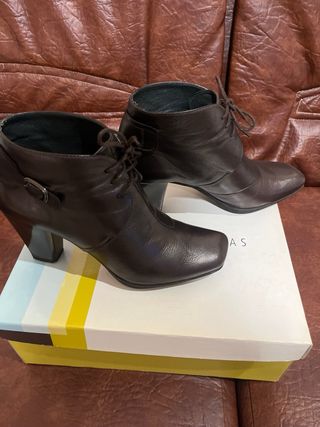 Botines Hispanitas Piel Marrón Chocolate