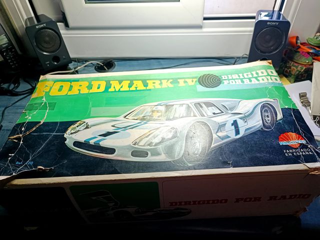 Auto RC Ford Mark IV Bianco/Blu