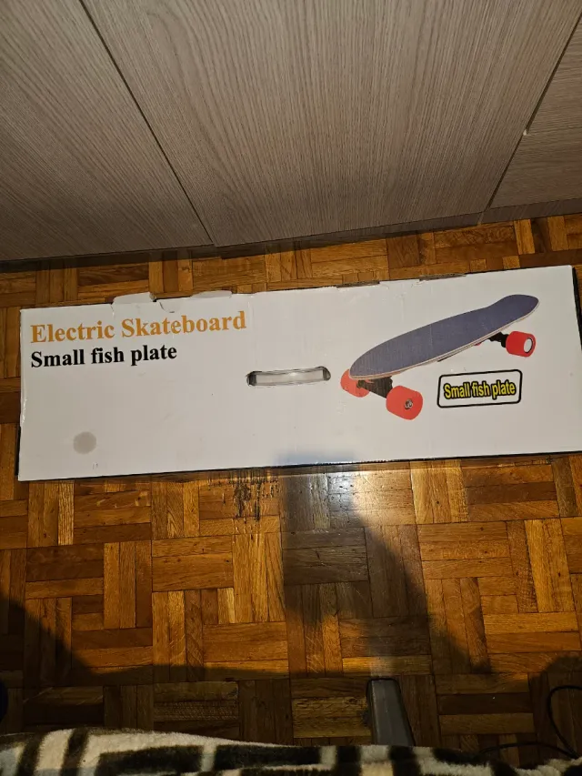 Patinete Eléctrico Small fish plate