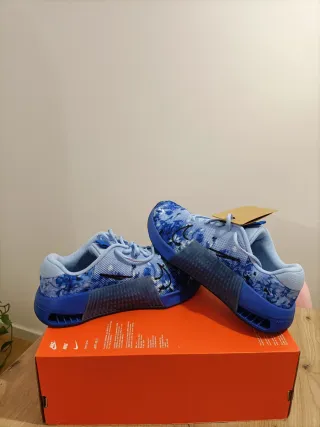 T42 Nike Metcon 9 AMP Azul Floral