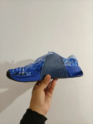 T42 Nike Metcon 9 AMP Azul Floral