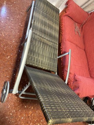 Lettino da esterno in ferro e vimini