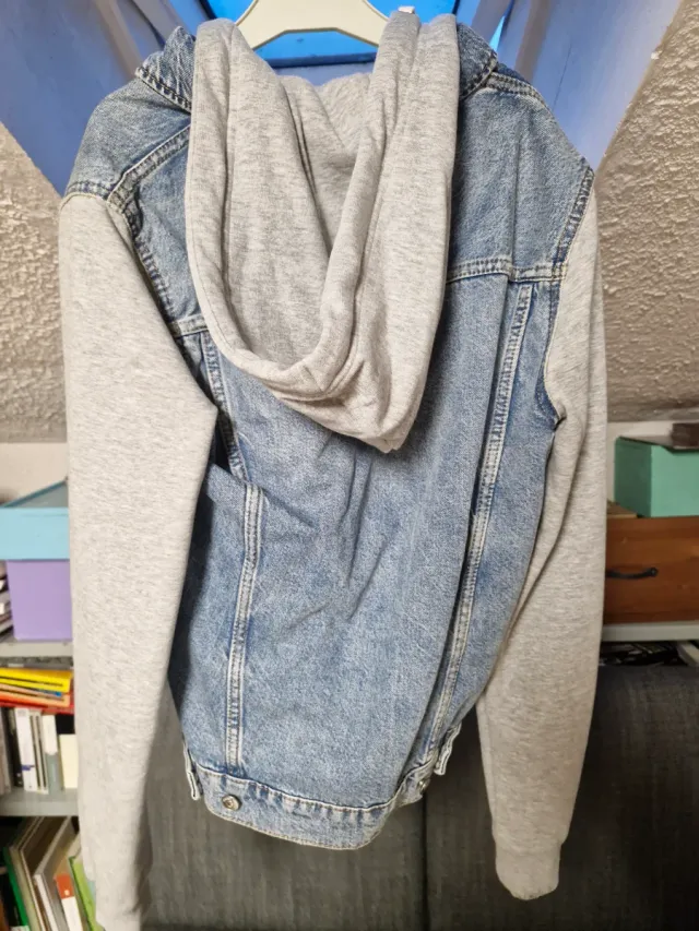 Chaqueta Vaquera H&M con Capucha Gris