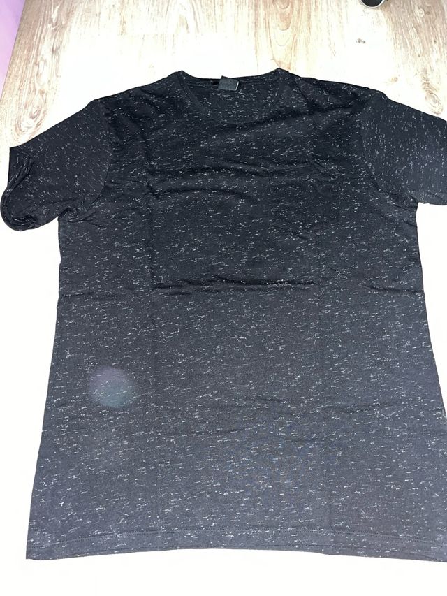 Camiseta negra jaspeada