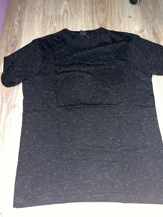 Camiseta negra jaspeada