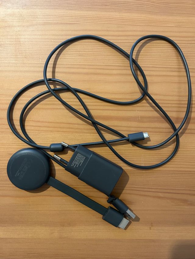 Google Chromecast con adaptador de corriente