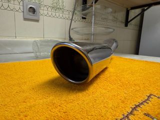 Cola de escape deportiva cromada