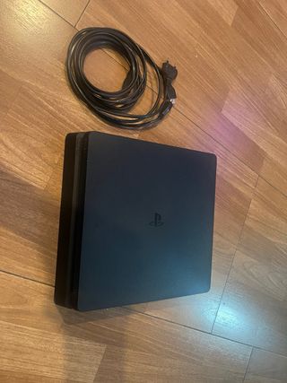 Consola PS4 Slim Negra + Mando