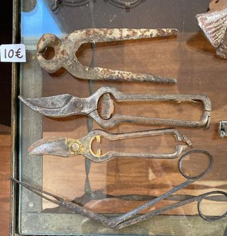 Herramientas de metal antiguas
