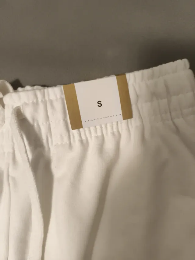 Pantalón corto blanco  talla S. Sin estrenar!!