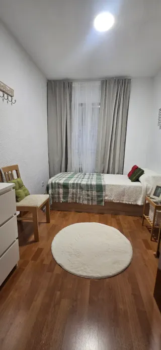 ALQUILO HABITACION SOLO MUJERES   MOSTOLES
