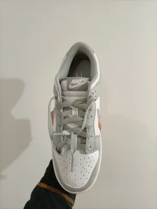 T40 Nike Dunk Low Retro Gris y Blanco