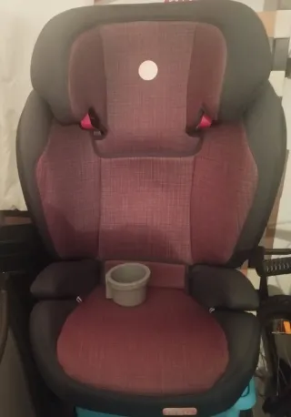 Silla de coche Piku. Color gris