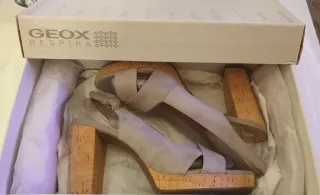 Sandalias Geox grises de tacón