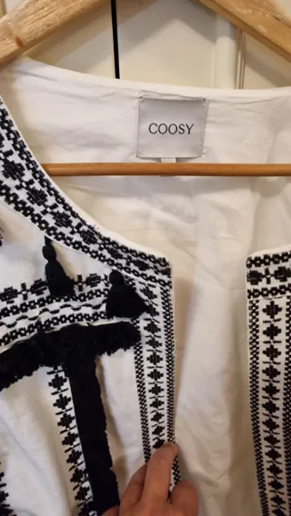 Chaqueta Torera Coosy Bordada Negra y Blanca.