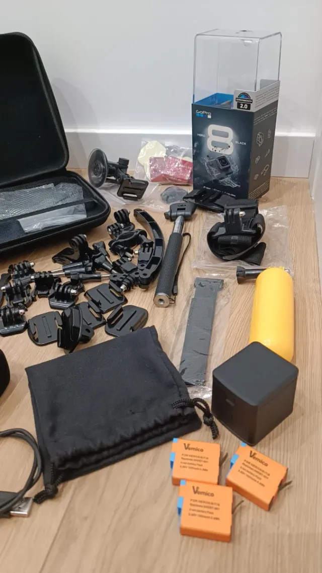 GoPro Hero 8 Black + Acessórios
