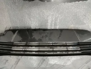 REJILLA FRENTE TOYOTA VERSO 2016