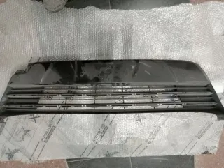 REJILLA FRENTE TOYOTA VERSO 2016