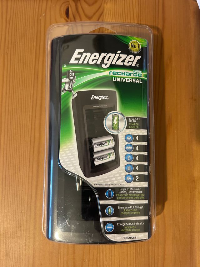 Cargador Pilas Recargables Energizer Universal
