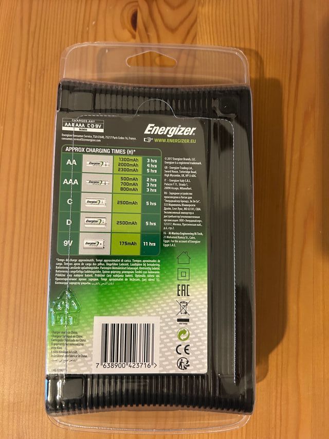 Cargador Pilas Recargables Energizer Universal