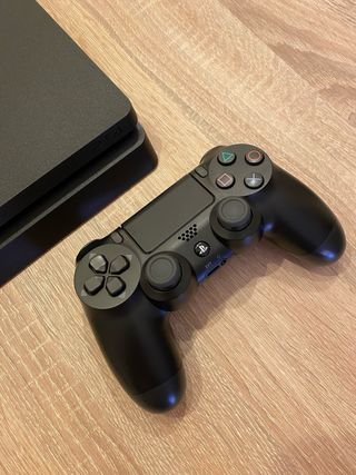 Consola PS4 Slim Fortnite + 2 Juegos Call of Duty