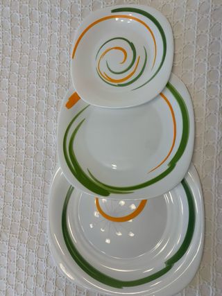 Vajilla Porcelana 32 Platos + Bandejas