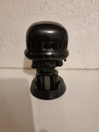 Funko Pop Star Wars Negro.  Segun se ve en fotos