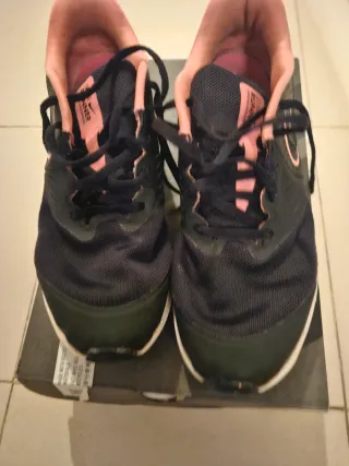 Zapatillas Nike Mujer Negras y Rosas