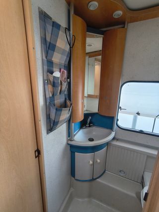 Caravana Bustner 2 ambientes con ventana