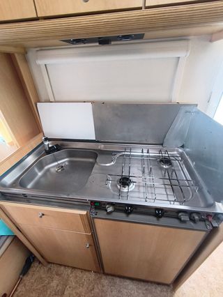 Caravana Bustner 2 ambientes con ventana