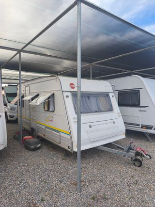 Caravana Bustner 2 ambientes con ventana