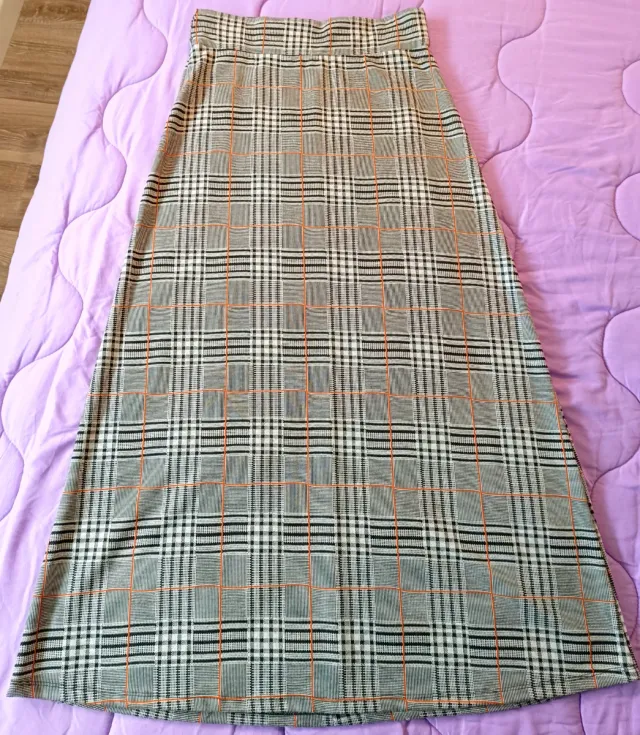 Falda larga de cuadros Zara